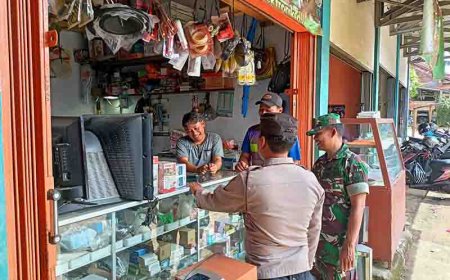 Ciptakan Rasa Aman, Babinsa Dan Bhabinkamtibmas Kompak Patroli Bersama