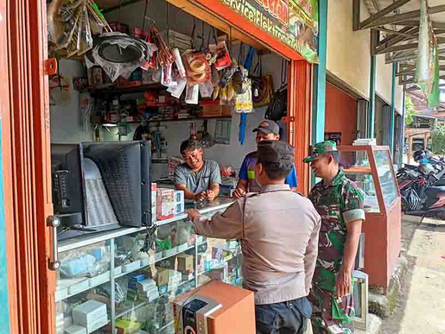 Ciptakan Rasa Aman, Babinsa Dan Bhabinkamtibmas Kompak Patroli Bersama