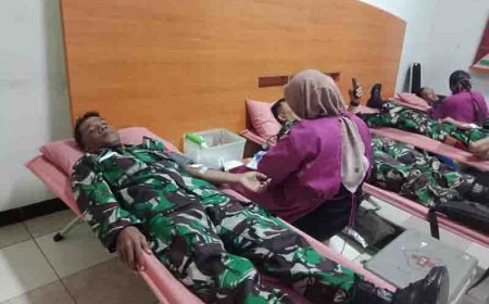 Wujudkan Kepedulian Sesama Babinsa Melaksanakan  Donor Darah 