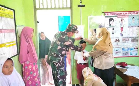 babinsa dampingi petugas laksanakan kegiatan Bias di sekolah 