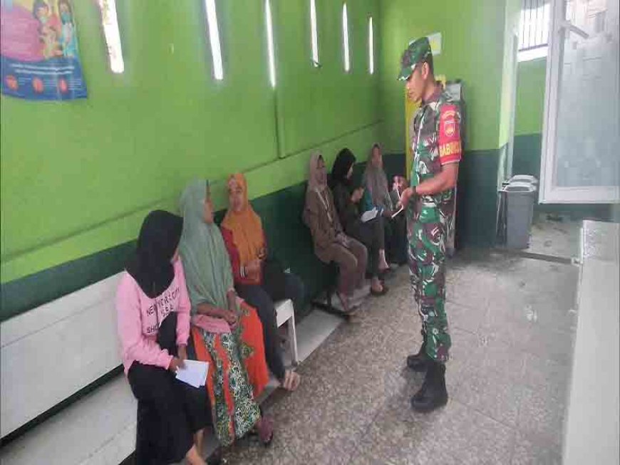 Babinsa Koramil 18/Pagentan Dampingi Pelayanan Safari KB Kes MKJP