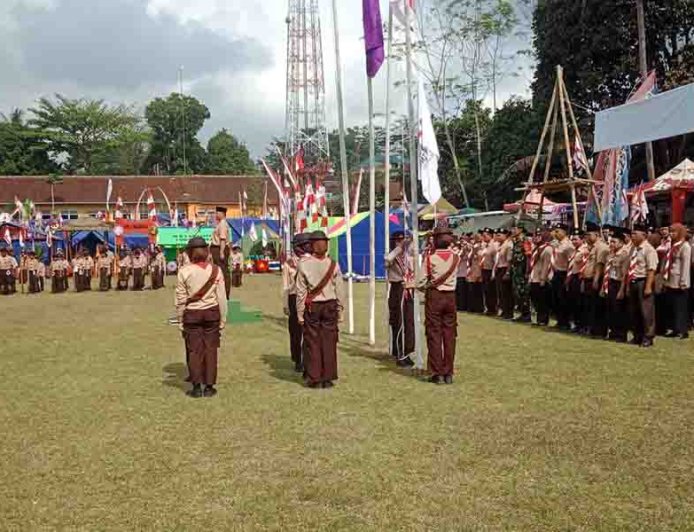 Babinsa Hadiri Pembukaan Jambore Pramuka di Kecamatan Punggelan 