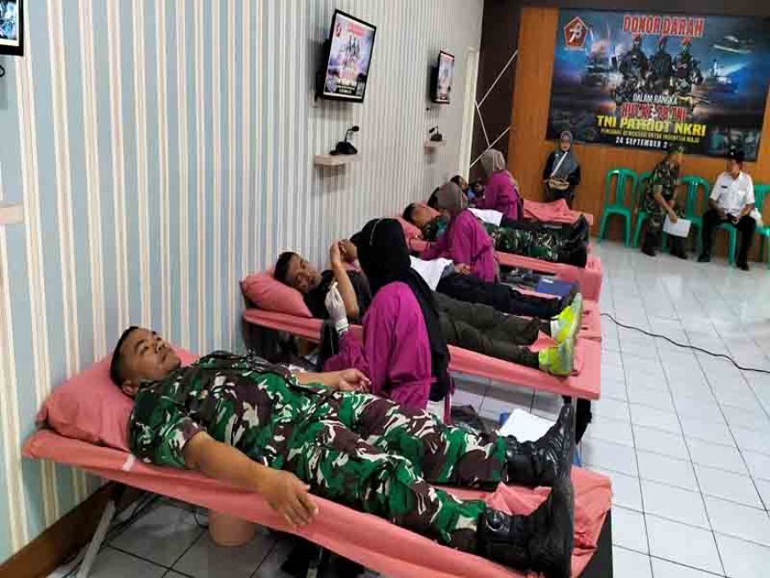 Babinsa Koramil 11/Punggelan Ikut Andil Dalam Aksi Donor Darah Dalam Rangka HUT-TNI KE-78 