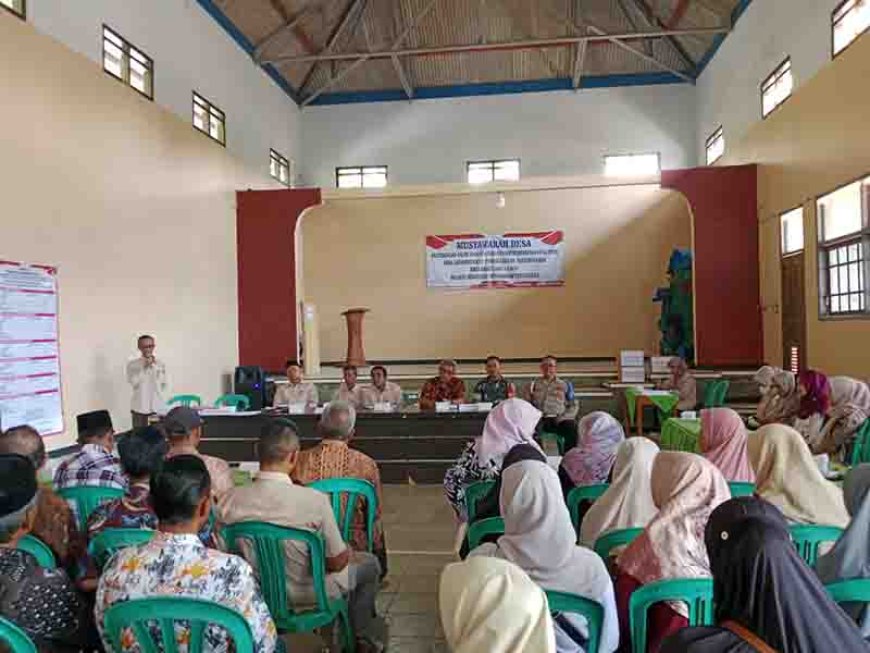 Babinsa Koramil 11/Punggelan Hadiri Musyawarah Desa dan Penyaringan Anggota BPD