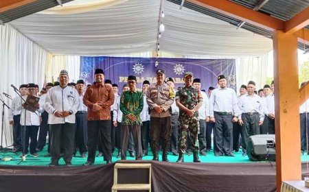 Babinsa Koramil 11/Punggelan Hadiri Pengajian dan Pengukuhan Muktamar 48 