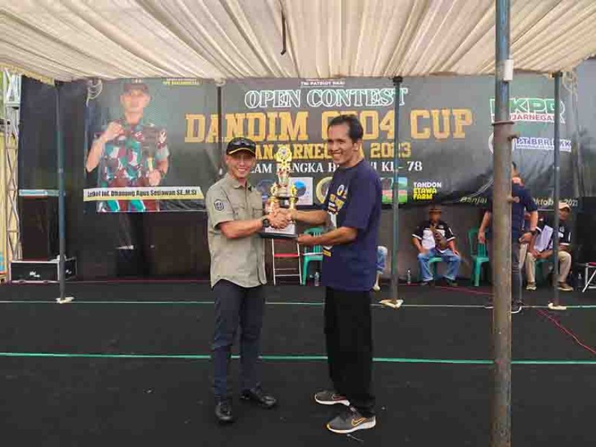 DANDIM 0704 BANJARNEGARA MEMBUKA KONTES  KAMBING ETAWA DI KECAMATAN PUNGGELAN