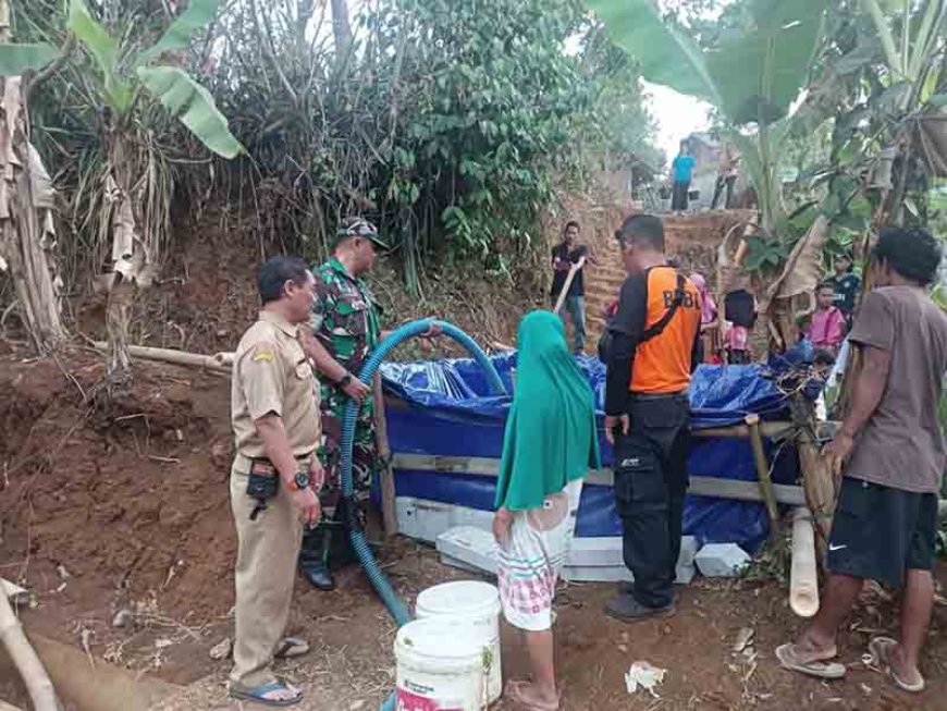 Wujud Nyata Kepedulian Babinsa Bantu Pendistribusian Air Bersih Kepada Warga Binaan 