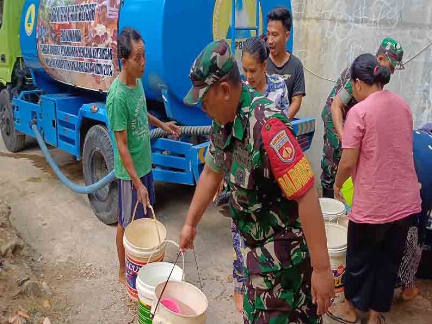 BABINSA BERSAMA BPBD ,PMI BANJARNEGARA DROPPING AIR BERSIH KE DESA-DESA