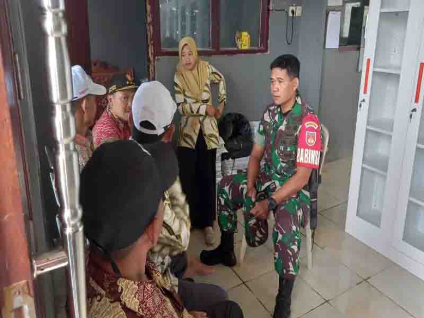Babinsa Aktif Komsos Bersama Perangkat Desa 