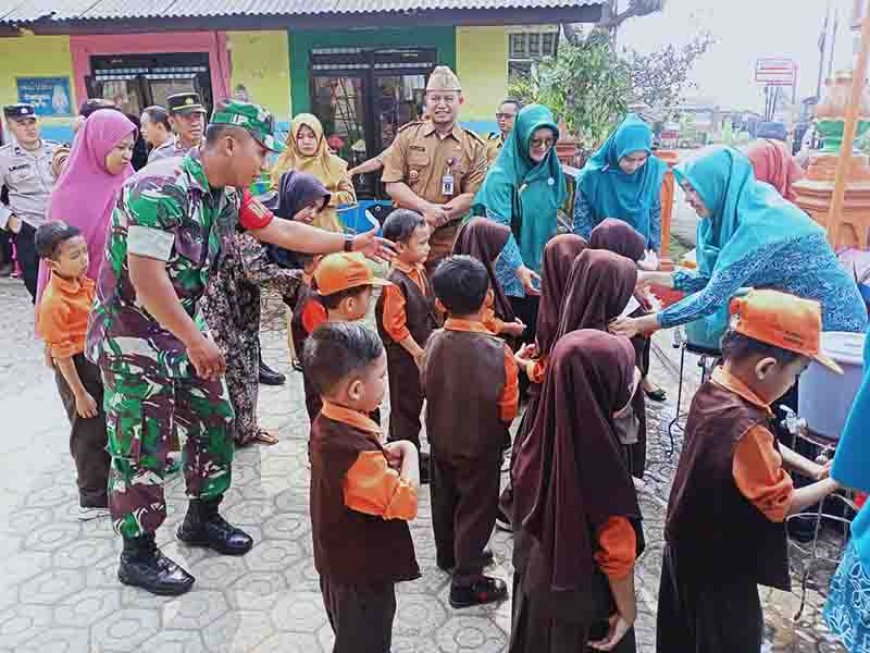 Babinsa Hadiri Peringatan Hari Cuci Tangan Pakai Sabun Sedunia