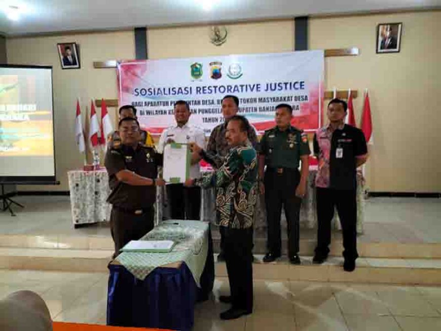 DANRAMIL 11/PUNGGELAN HADIR DALAM  ACARA SOSIALISASI RESTORATIVE 