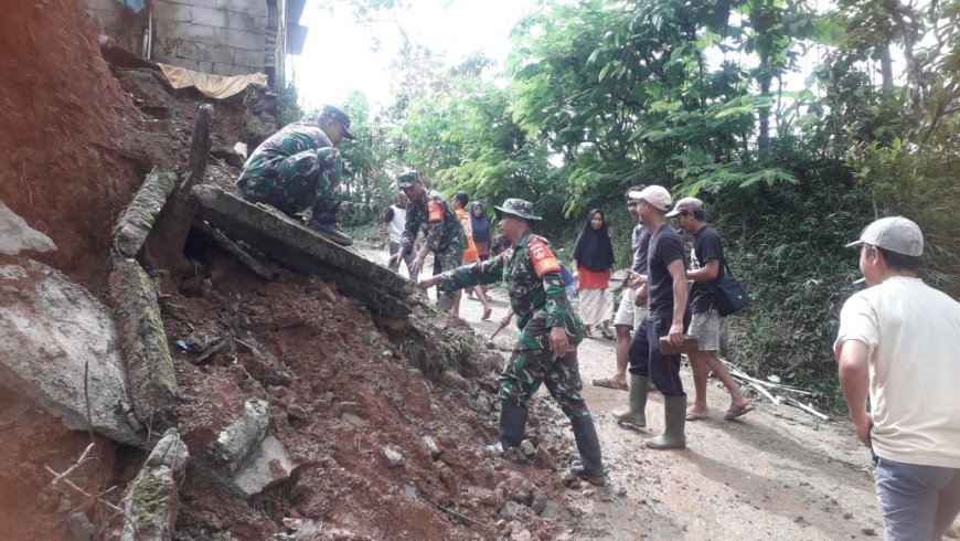 Babinsa Selalu Berperan Aktif Dalam Membantu Kesulitan Rakyat disekelilingnya
