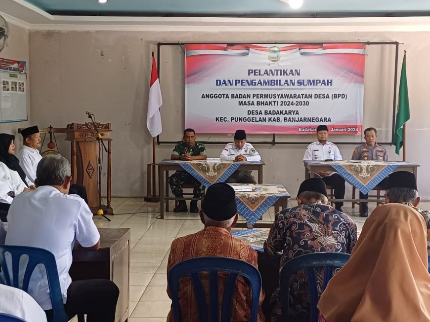 DANRAMIL 11/PUNGGELAN HADIR DALAM PELANTIKAN ANGGOTA BPD DI DESA BINAAN.