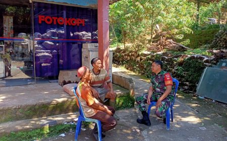 Babinsa Aktif Komsos dengan Warga Binaan 