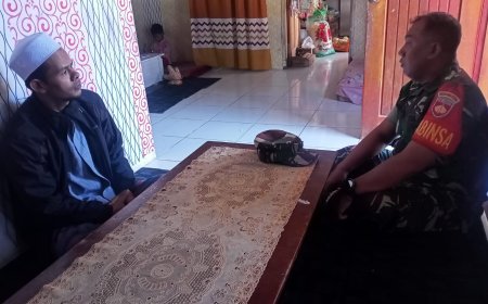 BABINSA KORAMIL 11/PUNGGELAN MELAKSANAKAN KOMSOS DENGAN TOKOH AGAMA