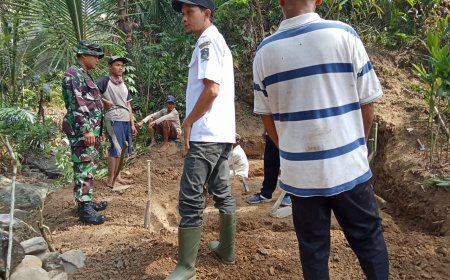 Mewujudkan Keakraban, Babinsa Komsos Di Desa Binaan.