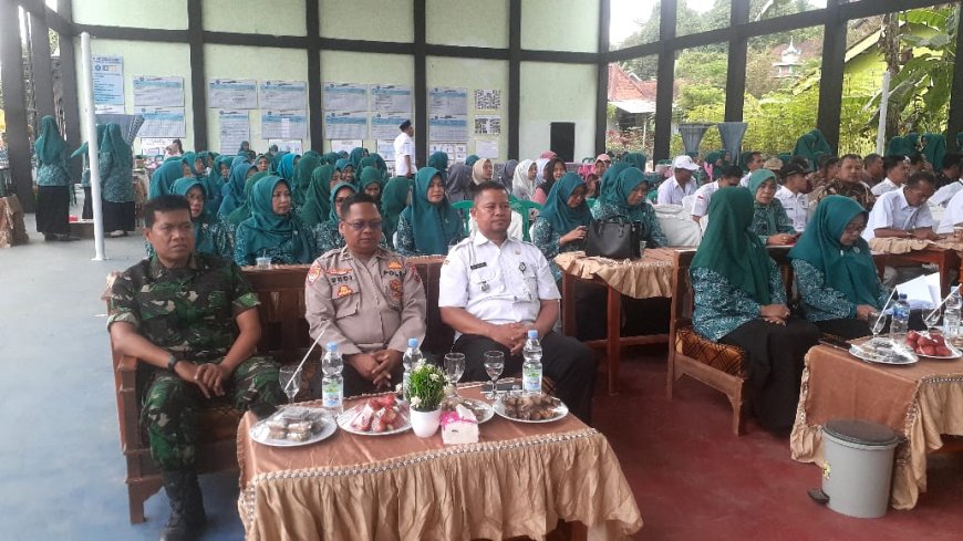 DANRAMIL 11/PUNGGELAN MEMONITORING KEGIATAN BINA WILAYAH DAN PKK DI DESA BINAAN