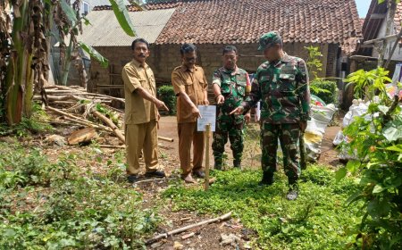 Danramil Beserta Anggota Dampingi Tim Surve dari Bank Indonesia Pembuatan Sumur Bor Program TNI Manunggal Air 