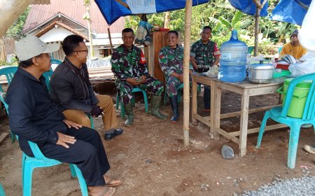 Menjalin Silaturahmi Babinsa Koramil 11/Punggelan Komsos dengan Perangkat Desa dan Tokoh Masyarakat 