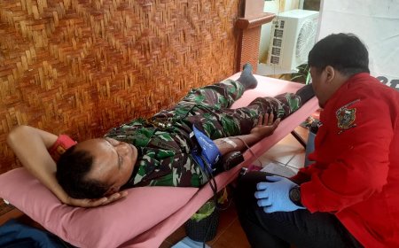 BABINSA KORAMIL 11/PUNGGELAN  HADIR DALAM DONOR DARAH