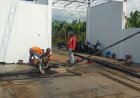 Babinsa Koramil 11 Punggelan Awasi Pembangunan KDKMP di Desa Tribuana