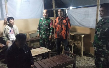 PATROLI MALAM KORAMIL 11/PUNGGELAN SOSIALISASIKAN BAHAYA MIRAS DAN NARKOBA