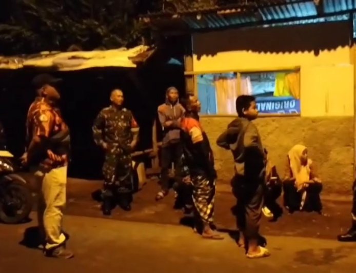Koramil 11/Punggelan Sinergi Patroli Siskamling, Sasar Bahaya Narkoba dan Judi Online