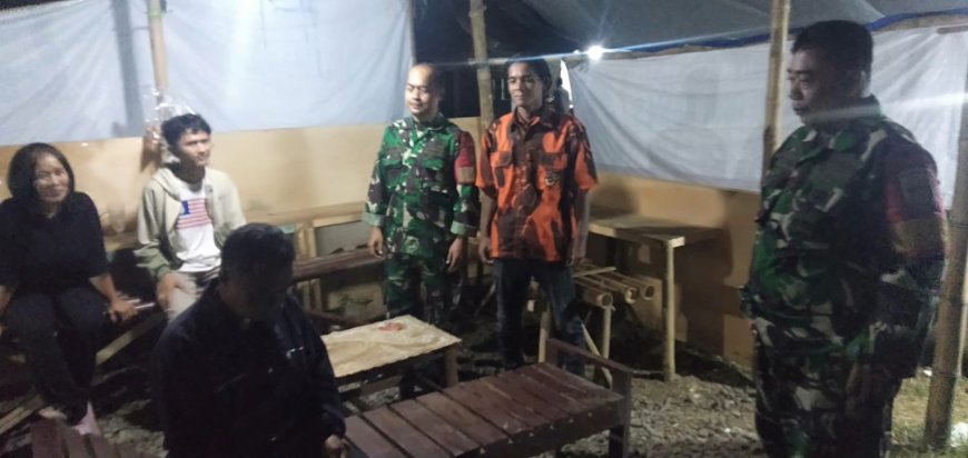 PATROLI MALAM KORAMIL 11/PUNGGELAN SOSIALISASIKAN BAHAYA MIRAS DAN NARKOBA